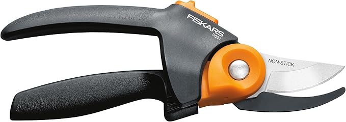 Fiskars PowerGear2 Pruning Shears, Patented Gear Technology & Cam Mechanism Multiplies Leverage, Hardened Steel Bypass Blade, Contoured Rolling Handle Reduces Hand Fatigue, 3/4" Cut Capacity