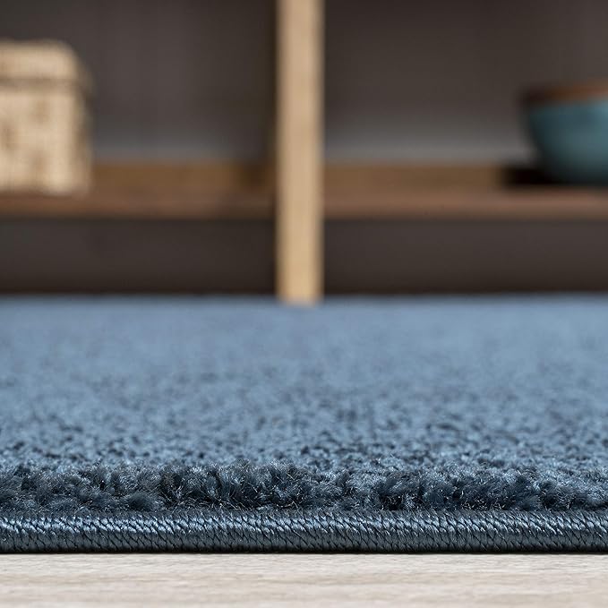 JONATHAN Y Haze Solid Low-Pile Navy Indoor Area Rug 5x8, Coastal,Bohemian,Minimalist,Classic, Easy-Cleaning for Living Room,Bedroom,Kitchen,Pet Friendly,Non-Shedding (SEU100C-5)