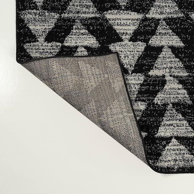JONATHAN Y Aisha Moroccan Triangle Geometric Black/Cream Indoor Area Rug, 5x8, Contemporary, Modern, Easy-Cleaning for Living Room, Bedroom, Kitchen, Pet Friendly, Non-Shedding (MOH206C-5)