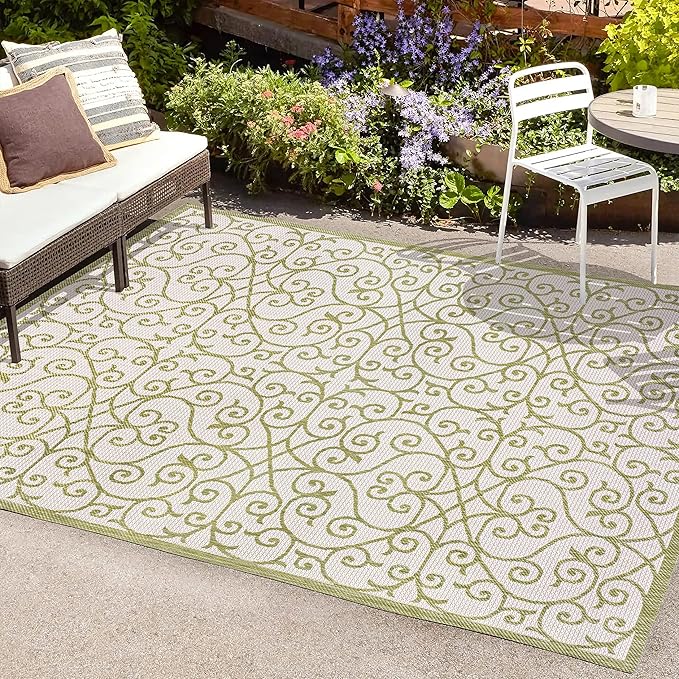 JONATHAN Y Vintage Filigree Indoor Outdoor Area Rug 4X6 Green/Cream, Madrid Textured Weave for Backyard, Patio, Porch, Easy-Cleaning, High Traffic, Pet-Friendly, Non-Shedding (SMB107H-4)