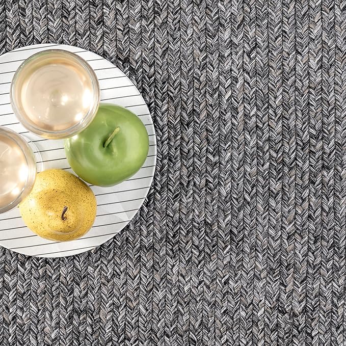 nuLOOM Oval 3' x 5' Solid Hand Braided Indoor/Outdoor Area Rug, Pet-Friendly, High Traffic, Weather Resistant, for Patio, Balcony, Bedroom, Living, Dining Room, Wynn Charcoal
